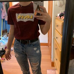 Vintage Levi’s Maroon Graphic Tee